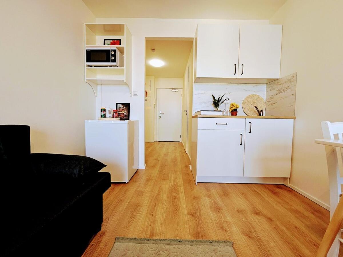 Live-inn Cozy For 1-4 Guests, 20 Mins To Center, Lift, Gym, Reception, Parking, Roof Terrace, Game & Party Apartment *